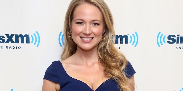 Jewel Joins Nbc S The Sing Off Revival