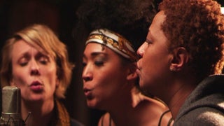 ’20 Feet From Stardom’ Review: Get Into the Groove With Backup Singers