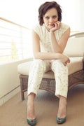 10 Outtakes from Elisabeth Moss’ EmmyWrap Cover Shoot