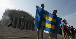 Gay Marriage Wins: Supreme Court Ends Prop 8, Curtails Defense of Marriage Act
