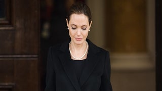 Angelina Jolie Double Mastectomy Disclosure Greeted With Flood of Support