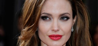 Angelina Jolie to Remove Ovaries in Next Cancer-Prevention Step