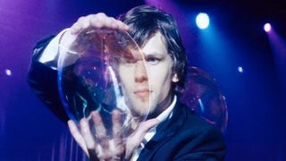 ‘Now You See Me’ Review: A Magic-Themed Heist Movie With Maybe Too Much Up Its Sleeve