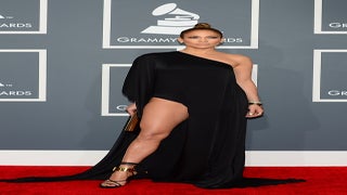 Grammys 2013: Was Skin Still In on the Red Carpet?