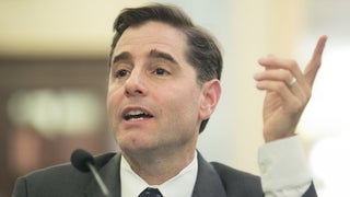 FCC Chairman Julius Genachowski Resigning