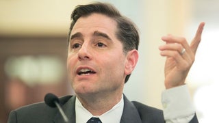 FCC Chairman Julius Genachowski to Resign Friday (Report)